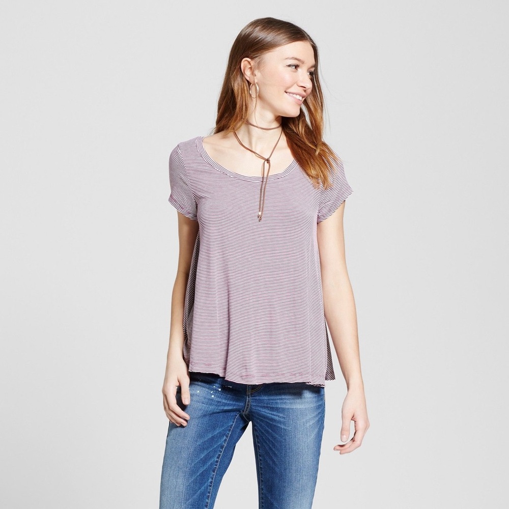 Purple and white scoop neck t shirt